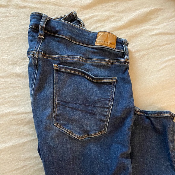 American Eagle high waisted Jeggings. - Picture 2 of 3